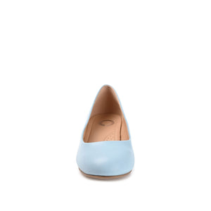 SAAR LOW PUMP HEELS IN WIDE - Light Blue