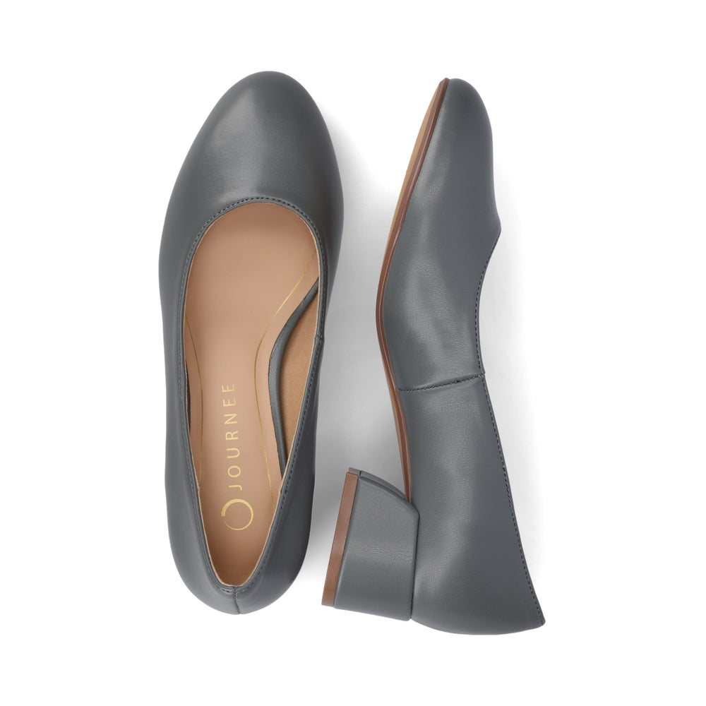 SAARII BLOCK HEEL PUMPS IN FAUX LEATHER