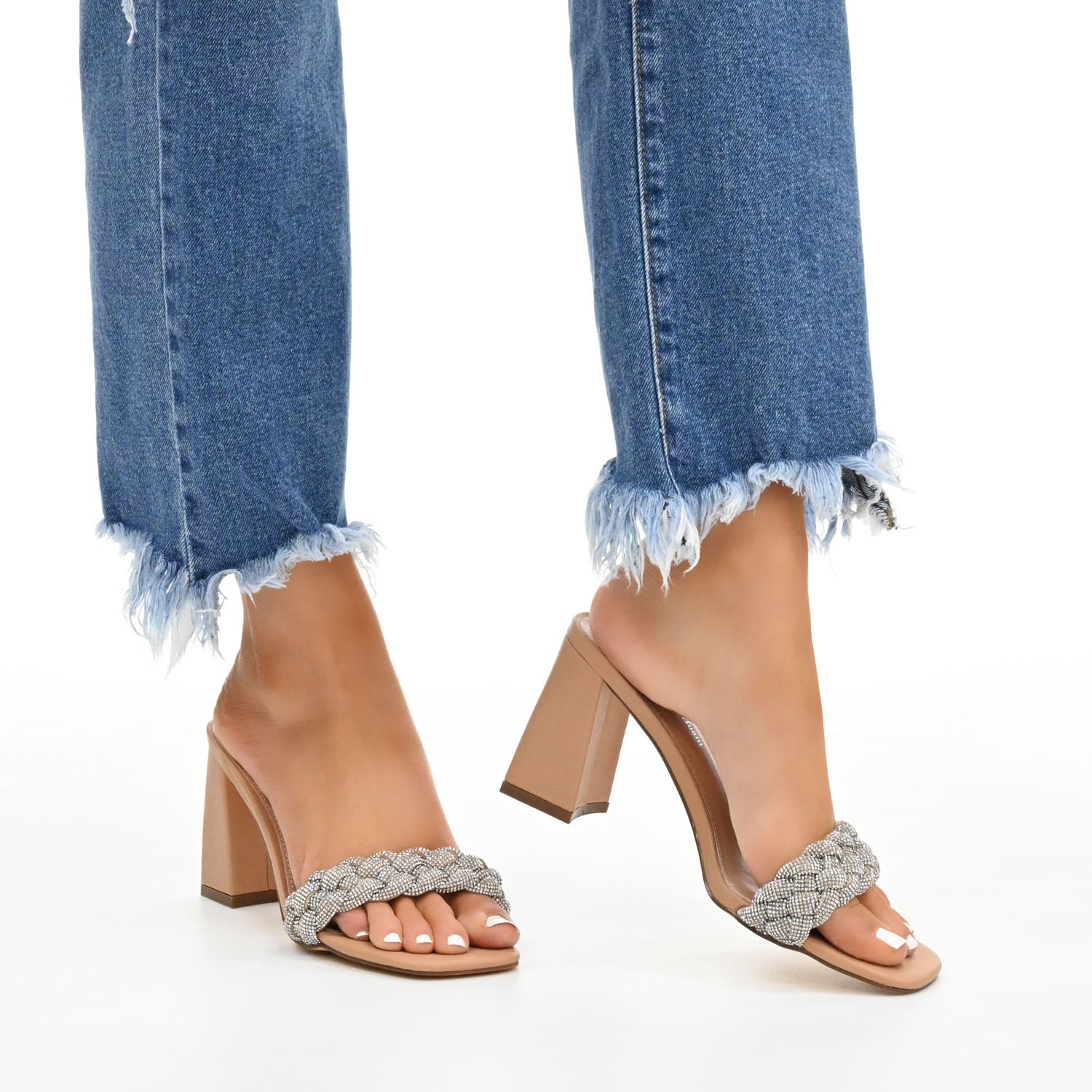 SASHAA TOE BAND HEELS IN FAUX LEATHER