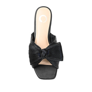 SERLINA PLEATED SLIDE SANDALS IN WIDE - Black