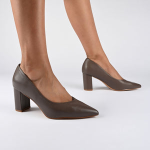 SIMONNE PUMP HEELS IN WARM SHADES - Truffle