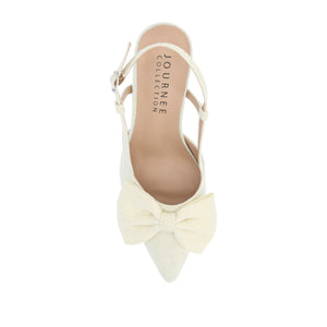 TAILYNN BLOCK PUMP HEELS IN WIDE - Cream