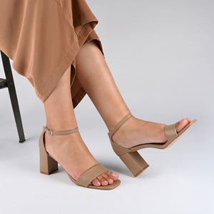 VALENNCIA COOL SHADE STRAPPY HEEL IN WIDE - Mocha