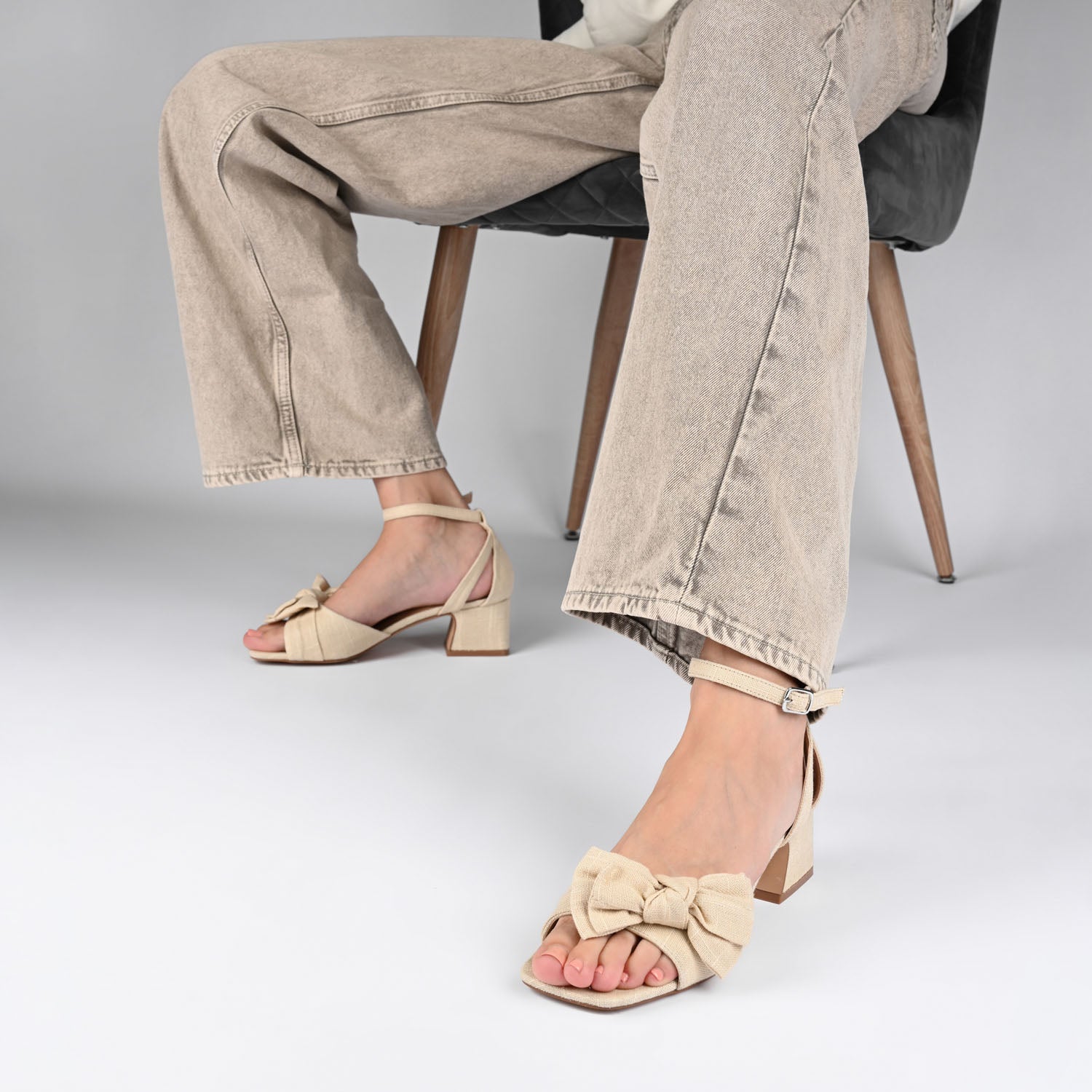 ZEVI STRAPPY BLOCK HEELS IN VEGAN LEATHER - White PU