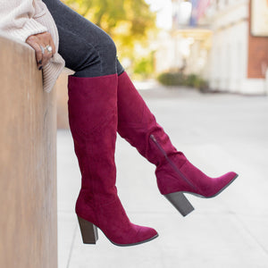 KYLLIE KNEE HIGH BOOTS IN FAUX SUEDE